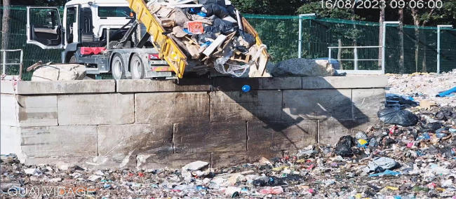 Contrôle caméra de déchargement des déchets